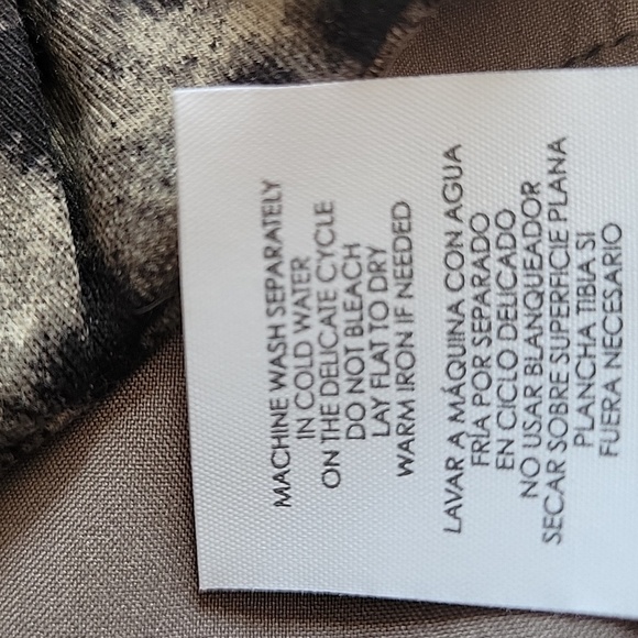 CAbi Jungle Skirt Taupe/Gray/Black Puma Leopard Print Size 4 NWOT - Picture 13 of 15